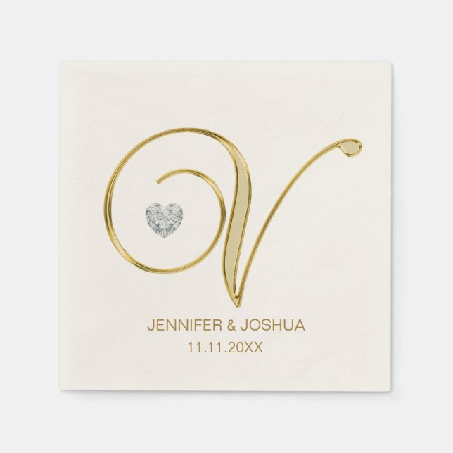 Serviette En Papier Lettre Monogramme personnalisée V Mariage de coeur (Devant)