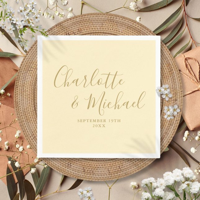 Serviette En Papier Mariage De Script Jaune Et Or Beurre (Buttercup Yellow And Gold Script Wedding Napkins)