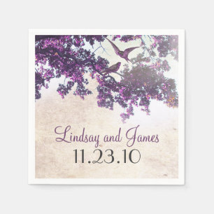 Serviette En Papier Mariage d'oiseaux d'amour d'arbre pourpre
