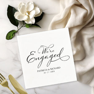 Serviette En Papier Nous sommes fiancés Fête de fiançailles noir et bl