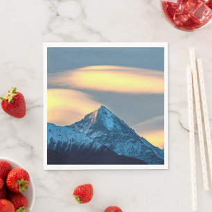 Serviette En Papier Nuages uniques sur des montagnes enneigées