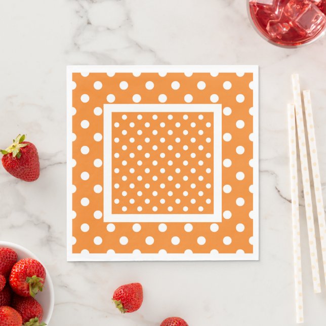 Serviette En Papier Orange Avec Pois Blanc (En situation)
