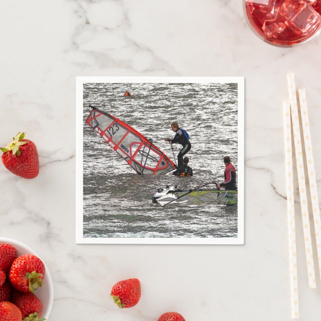 SERVIETTE EN PAPIER PLANCHE À VOILE (En situation)