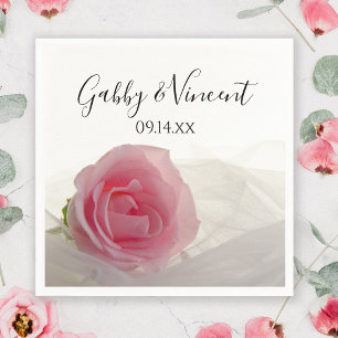 Serviette En Papier Rose rose sur Mariage blanc