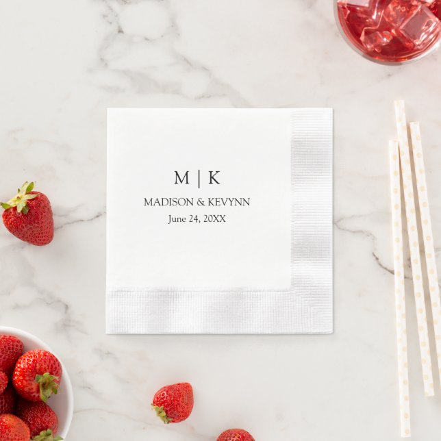 Serviette En Papier Simple Monogramme Mariage cocktail minimaliste mod (En situation)