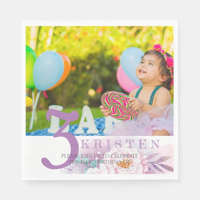 Serviette En Papier Soirée d'anniversaire avec une élégante floraison  (Devant)