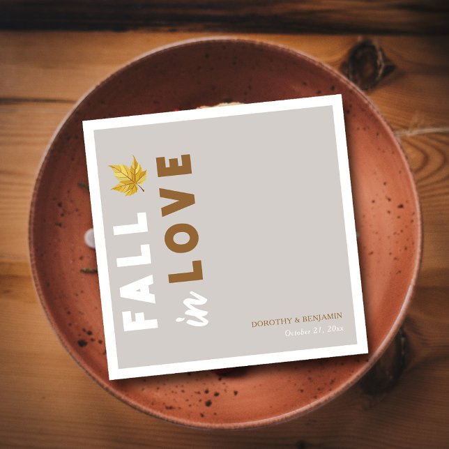 Serviette En Papier Tomber dans l'amour : Mariage de automne de script (Falling in Love Modern Script Fall Wedding Napkins)