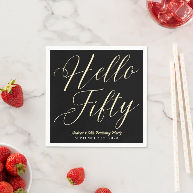 Serviette En Papier Typographie de script moderne Hello Fifty Black Go (En situation)
