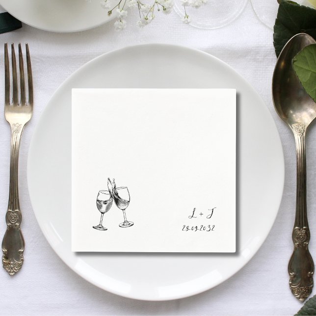 Serviette En Papier Verres à vin fantaisistes initiales de cocktail ma (Elegant wine glasses cocktail initials wedding napkins add playful personalized charm to receptions)