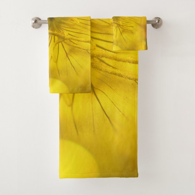 Serviette Jaune Bokeh Fleur (En situation)