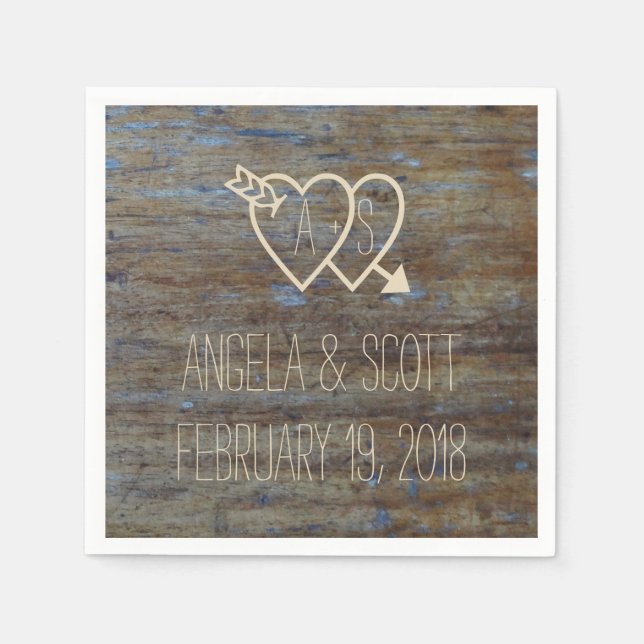 Serviette Jetable Coeurs avec initiales Mariage en bois rustique (Devant)