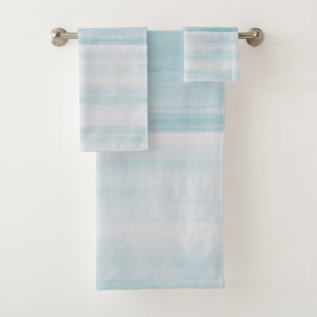 Serviettes bleu-clair de Bath d'aquarelle d'Ombre (En situation)