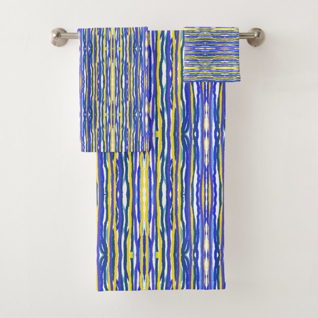 Serviettes De Bain Bleues, Lavande, Grandes Jaunes (En situation)