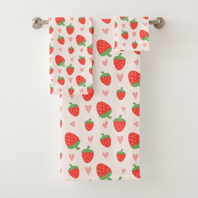 Serviettes de bain de fraises et de coeurs (En situation)