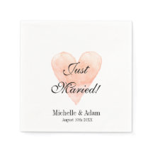 Serviettes de mariage de coeur de corail personnal