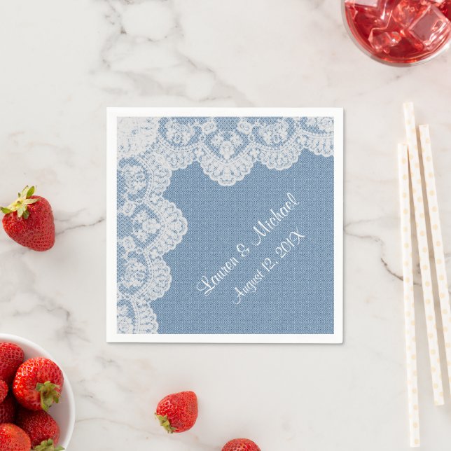 Serviettes Jetables Mariage bleu Denim et dentelle (En situation)