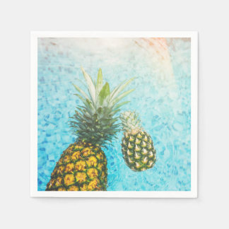 Serviettes Jetables Pineapples dans la piscine de Swimming