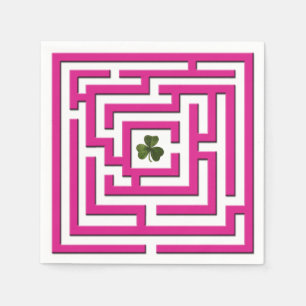 Serviettes Jetables Shamrock dans le défi rose de labyrinthe