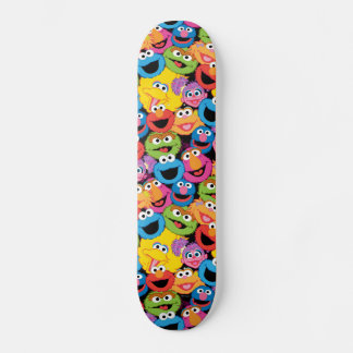 Sesamstraße-Zeichen gegenüber Muster Skateboard