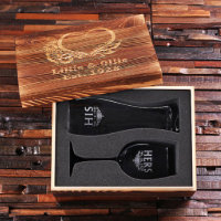 Set aus Holz mit Gravur Wine & Pilsner Glass