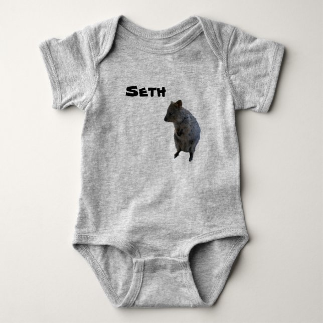 Seth Name mit Aussie Quokka, Baby Bodysuit Strampler (Vorderseite)