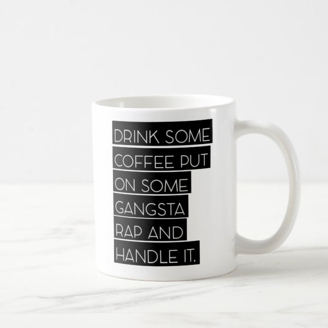 Setzen Sie an irgendeinen Gangsta Rap und Kaffeetasse (Rechts)