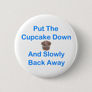 Setzen Sie den kleinen Kuchen unten und langsam Button