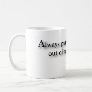 "Setzen Sie immer Ihre Getränke aus der Weise des Kaffeetasse