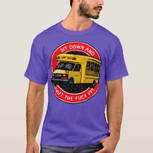 Setzen Sie sich und schließen Sie die Taste F nach T-Shirt