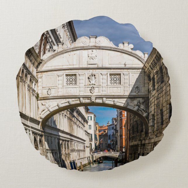 Seufzerbrücke, Venezia, Italien Rundes Kissen (Rückseite)