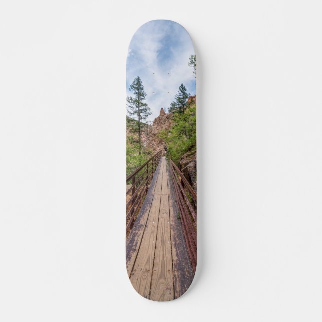 Seven Falls Walkway Bridge Skateboard (Vorne)