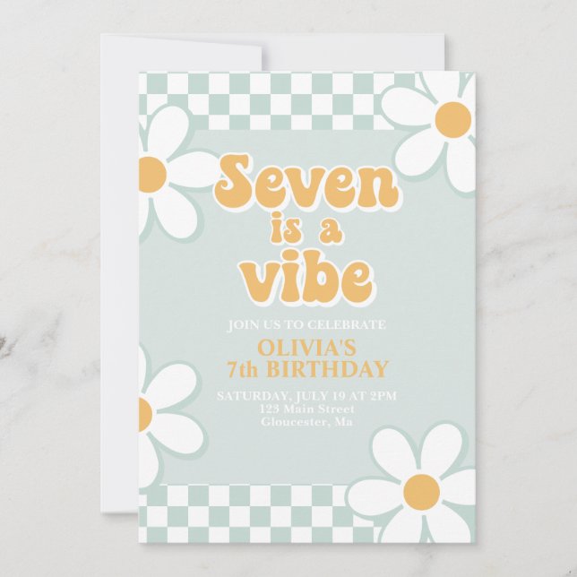 Seven ist ein Vibe Retro Karo Minze Einladung (Vorderseite)