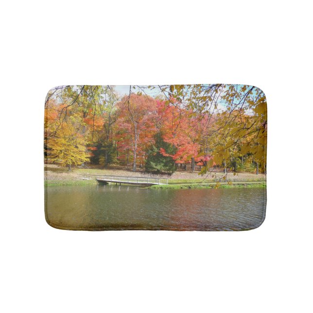 Seven Springs Fall Bridge III Herbstlandschaft Badematte (Vorderseite)