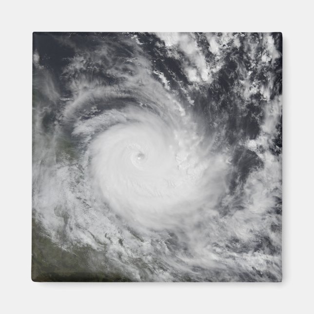 Severe Tropical Cyclone Hamish Magnet (Vorne)