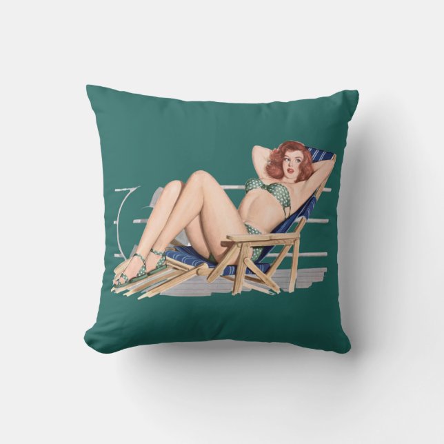 Sexy Redhead Pinupmädchen im grünen Bikini Kissen (Vorderseite)