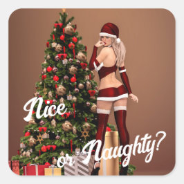 Sexy Santa Girl in der Nähe des Weihnachtsbaumes Quadratischer Aufkleber