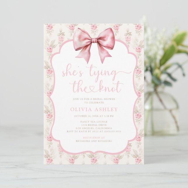 Shabby Chic Bow Sie bindet das Brautparty des Knot Einladung (Stehend Vorderseite)