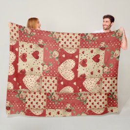 Shabby Chic Red Patchwork Pattern Fleecedecke
