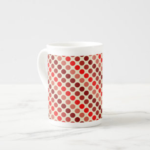 Shades of Red Polka Dots von Shirley Taylor Prozellantasse