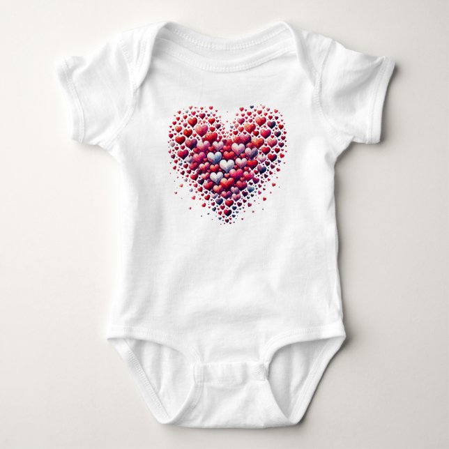 SHADES OF RED VALENTINE LOVE HEARTS BABY STRAMPLER (Vorderseite)