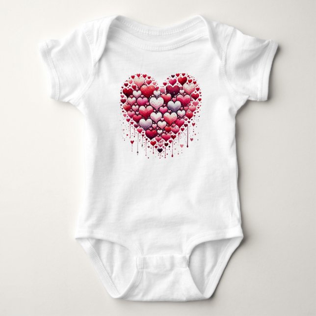 SHADES OF RED VALENTINE LOVE HEARTS BABY STRAMPLER (Vorderseite)
