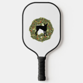 Shadow Silhouette McNab Dog in einem Kranz Pickleball Schläger
