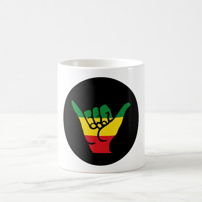 Shaka Hände mit Reggae-Farben Kaffeetasse (Mittel)