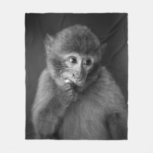 SHALLOW FOCUS FOTOGRAFIE DES SCHWARZEN MONKEY FLEECEDECKE
