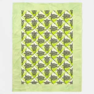 Shamanic Sea Turtles Pattern - Green Fleecedecke