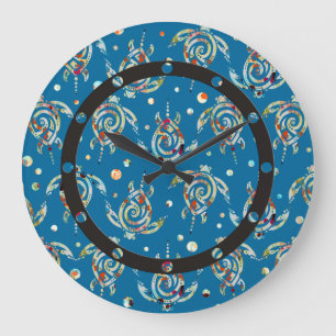 Shamanic Sea Turtles Pattern + your backgr. color Große Wanduhr