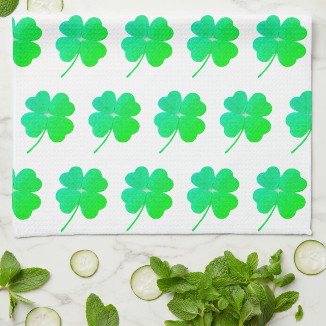 Shamrock St. Patricks Day Vert Cuisine Serviettes (Plié)