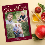 Shana Tova Rosh Hashana Jüdisches Holiday Foto Foi Folien Feiertagskarte<br><div class="desc">Diese Rosh Hashanah Ferienfotokarte ist mit einem tiefen bordeauxroten Hintergrund und dem Gruß "Shana Tova" in Goldfolie versehen. Dieses Design beherbergt drei Foto, ein horizontales und zwei quadratisches Foto. Auf der Rückseite finden Sie einen koordinierenden Bräunungshintergrund. Stellen Sie dieses Design weiter ein, indem Sie ein anderes Foto und/oder Text auf...</div>