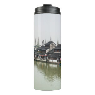 Shanghai, China, 30.03.2017, Historischer Bui aus  Thermosbecher