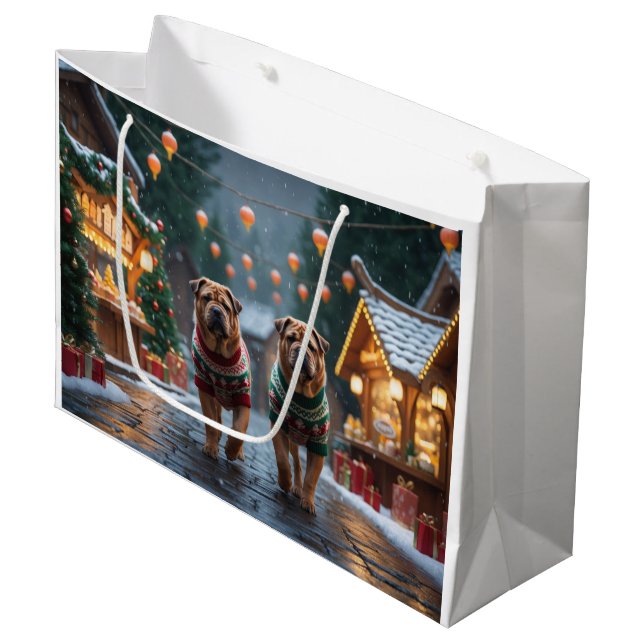 Shar Pei  Dogs Christmas Snow Holiday Große Geschenktüte (Vorderseite Schrägansicht)
